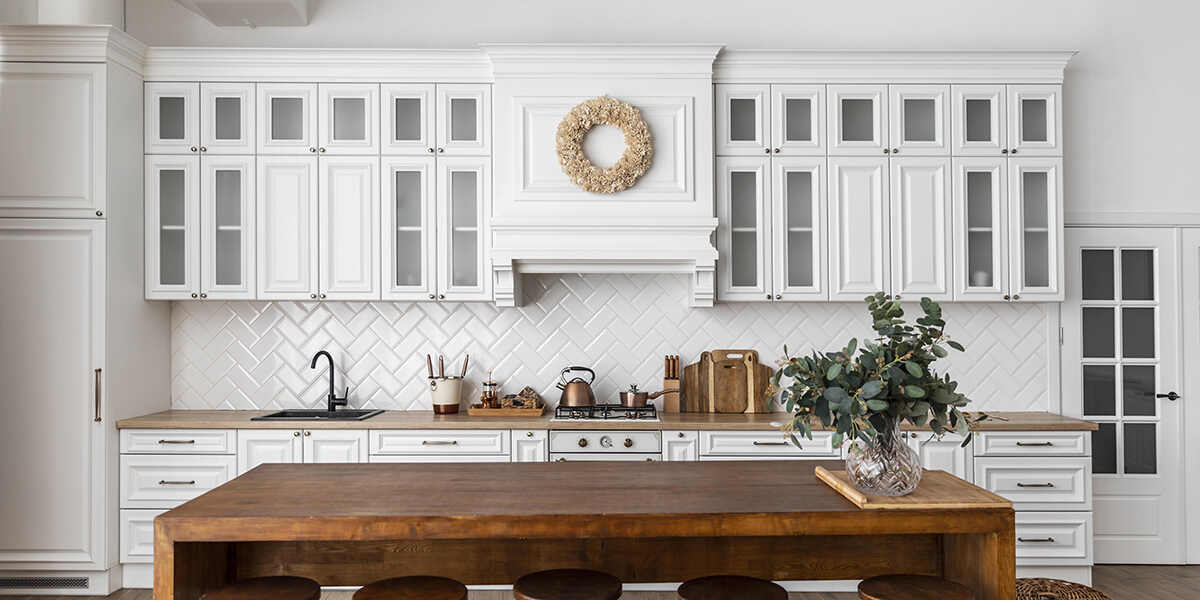 Stack in a Kitchen Cabinet NYT: Smart Storage Hacks for Every Home